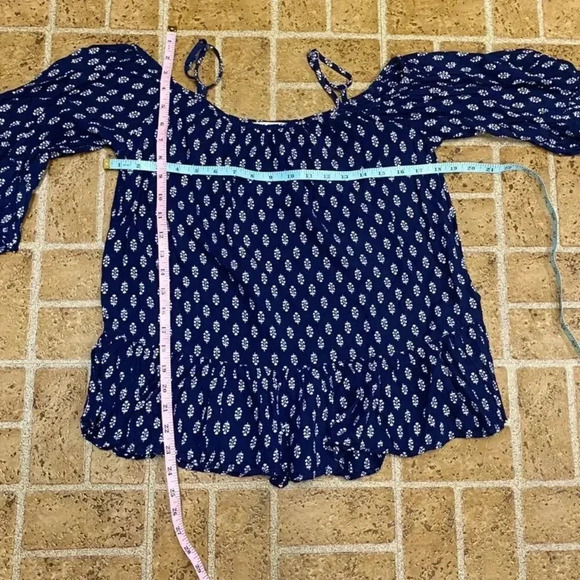 BeachLunchLounge Off the Shoulder Top - Picture 7 of 7